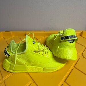 Women's Adidas NMD_R1 V2 Shoes